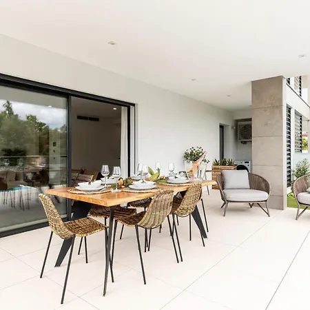 Casa Maragem - Apartamento T3 Com Jardim E Piscina Privada * Portimao