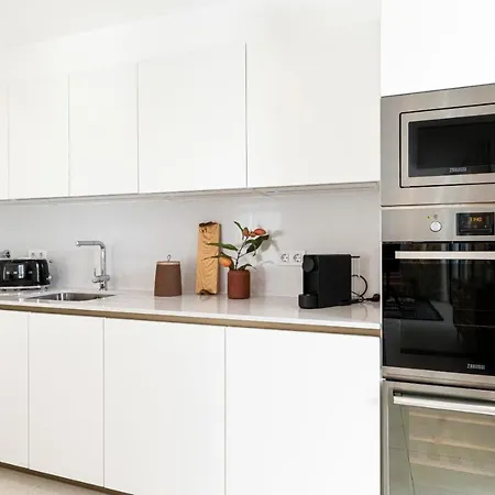 Casa Maragem - Apartamento T3 Com Jardim E Piscina Privada * Portimao